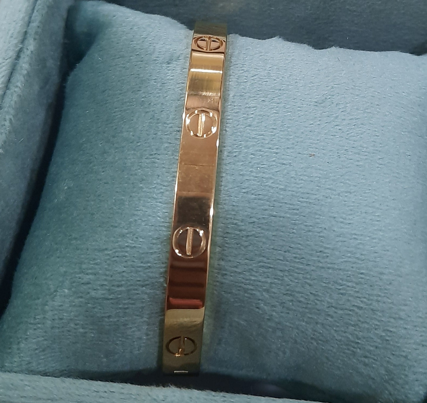 Gold classic bracelet