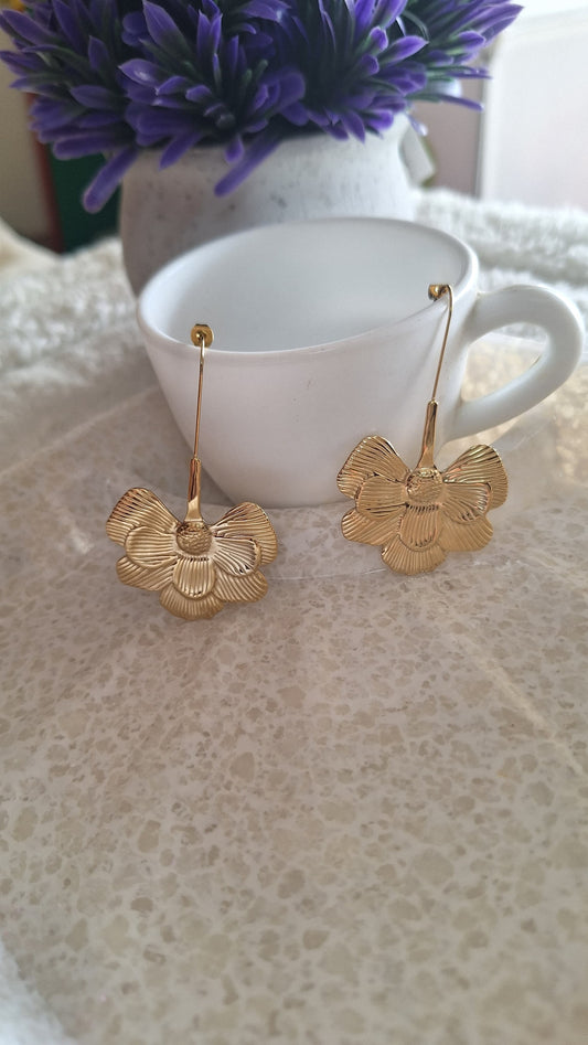 Dangler flower earrings