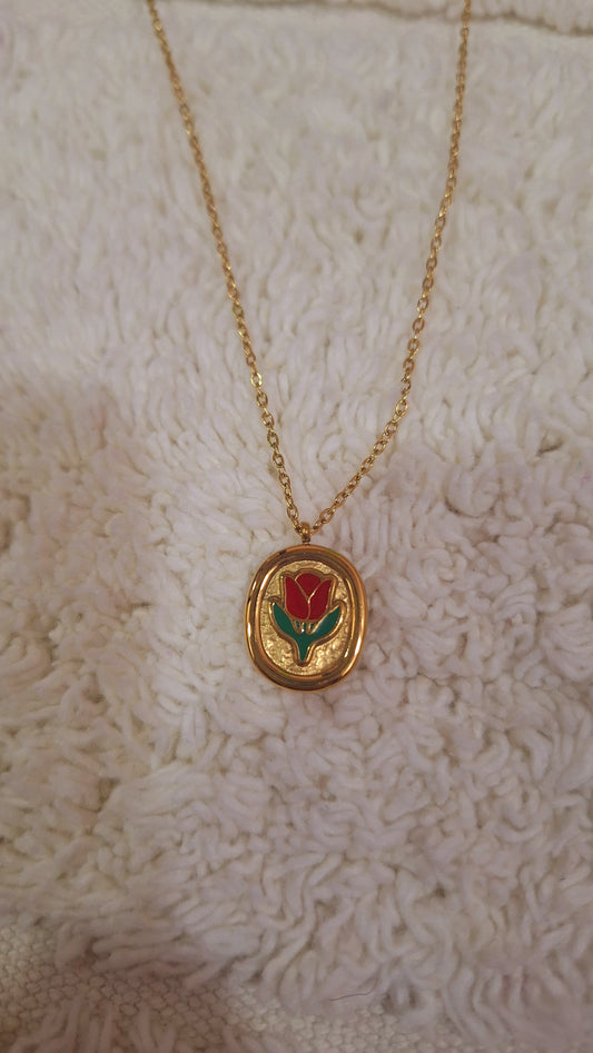 Rose pendant necklace