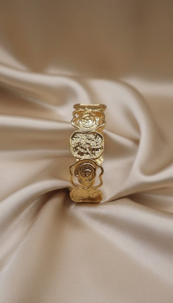 Elegant Textured Gold Statement Kada – Artistic Spiral and Embossed Design