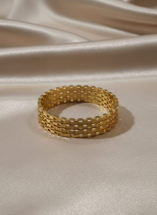 Regal Mesh Harmony Cuff