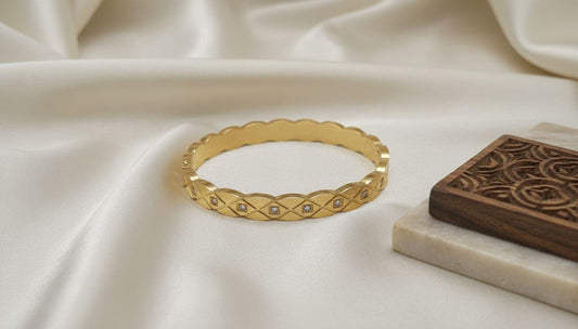 Textured Gold Bracelet with Diamond-Pattern Detailing