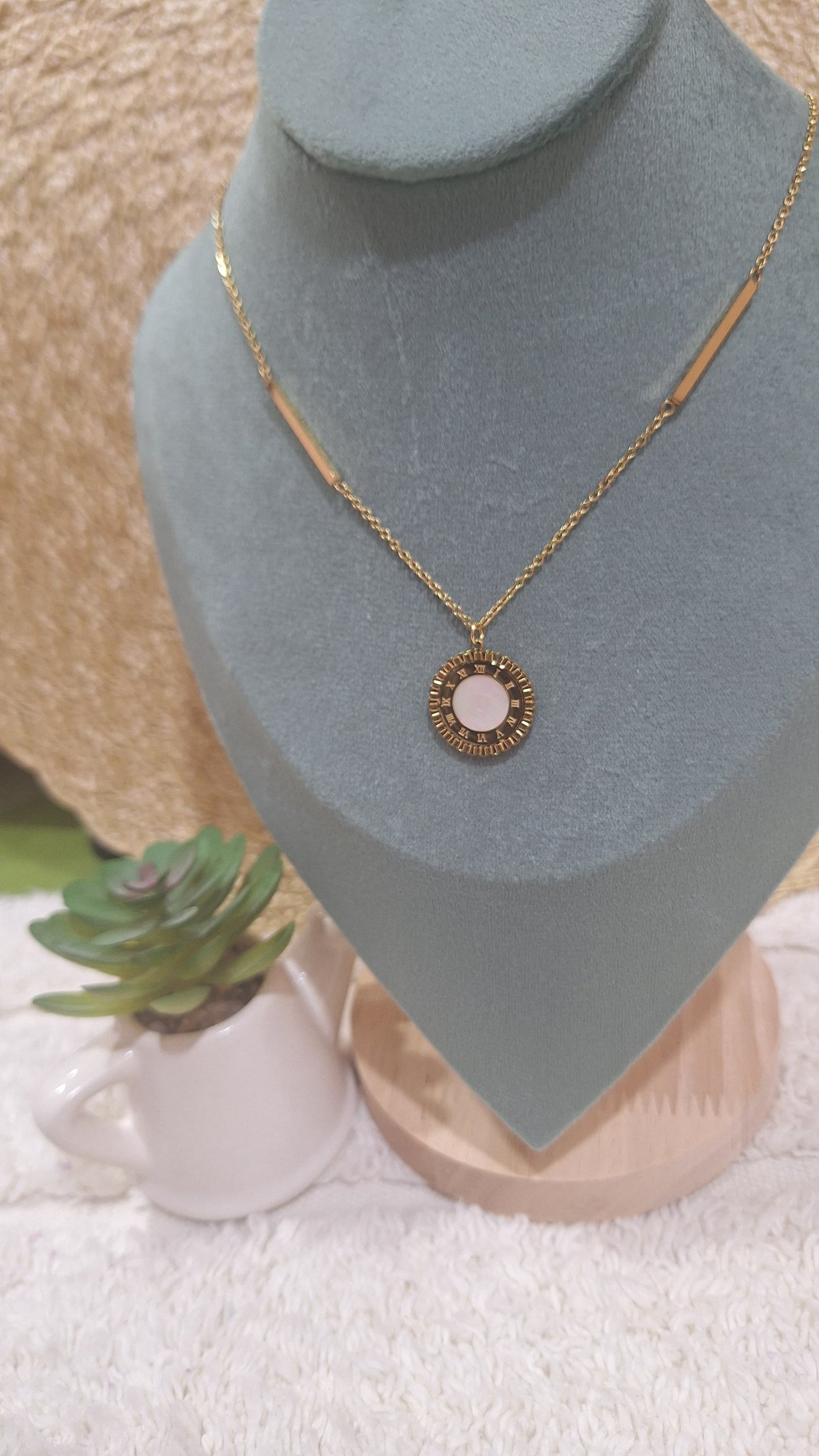 Designer chain pendant necklace