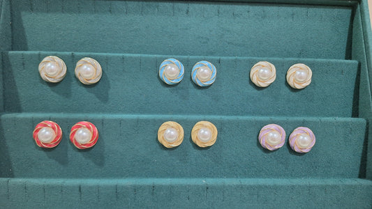 Studs with pearl earring