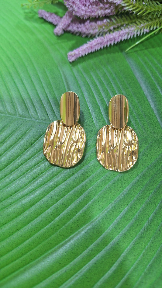 Layered round earring